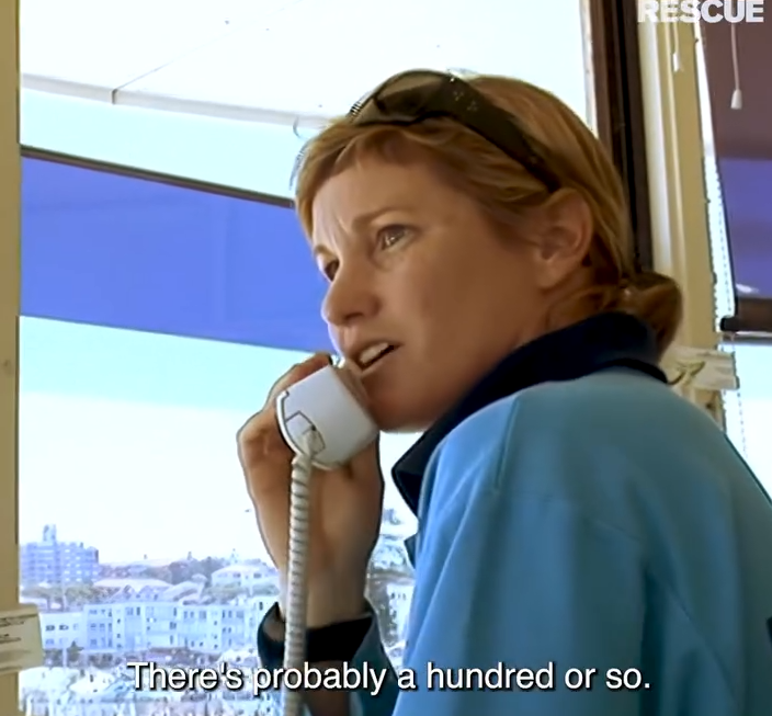 C1809007 There cops coming everywhere Troublemakers start fight on Bondi_part2