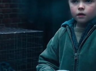 16 The Boy Who Hid a Piggy Bank Under His Pillow—and the Truth That Broke His Mother’s Heart